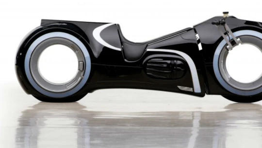 Pořiďte si motorku jako z&nbsp;filmu TRON. K&nbsp;mání bude za milion korun