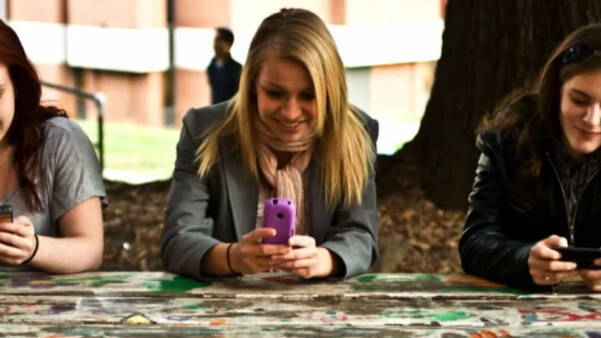 Jak poznáte, že jste závislí na svém smartphonu