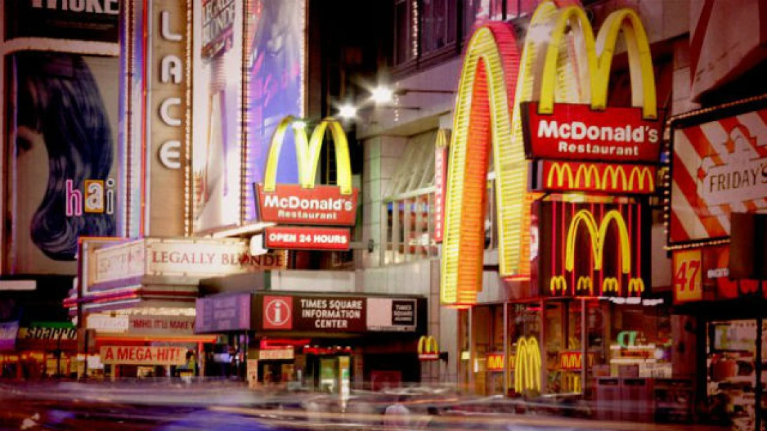 Rusko válčí a&nbsp;McDonald’s&nbsp;klesl čtvrtletní zisk. Tržby ale překonaly odhady