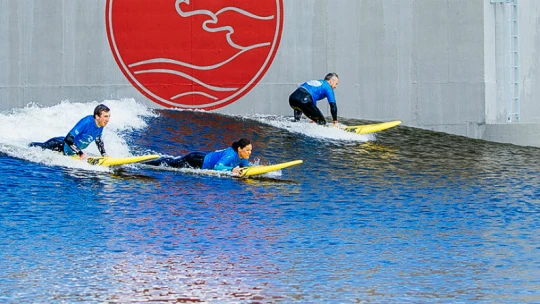 Surfařský ráj uprostřed lesa v&nbsp;severním Walesu? Proč ne