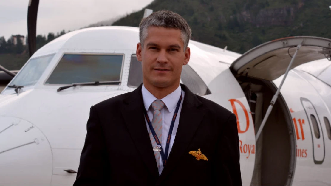 Pilotem v&nbsp;zemi štěstí. Čech přistává na nejzrádnější runwayi pod Himálajem