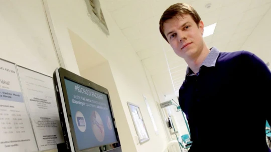 Neklepejte, sestra vychází! Jak český (ne)startup řeší chaos v čekárně u&nbsp;doktora