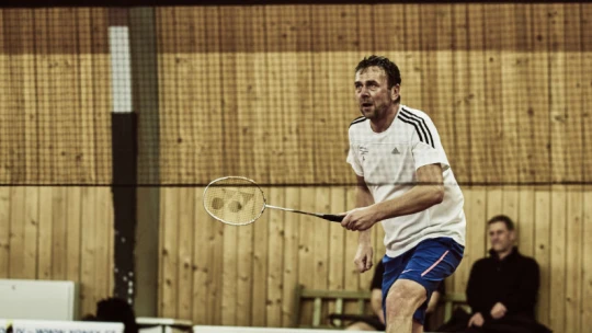 Miliardářský Forbes: Na badmintonu s&nbsp;Pavlem Tykačem i&nbsp;v&nbsp;kanceláři u&nbsp;Radovana Vítka