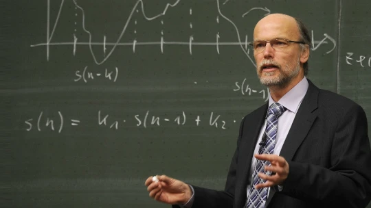 Nová „dělnická třída“. Technici, univerzitní profesoři a&nbsp;špatné zacházení