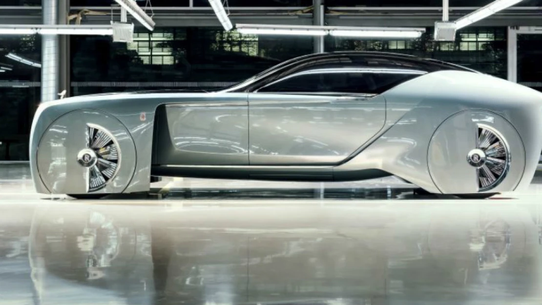Rolls-Royce z&nbsp;budoucnosti. Eben, gauč a&nbsp;Eleanor, která plní přání