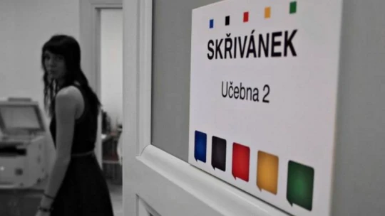 Od zbraní k&nbsp;rozmotávání jazyků. Hlas Skřivánka je slyšet po&nbsp;celém světě