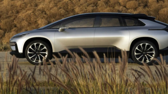 Český designér a&nbsp;z&nbsp;nuly na sto za 2,3 vteřiny. To je nové superauto FF 91