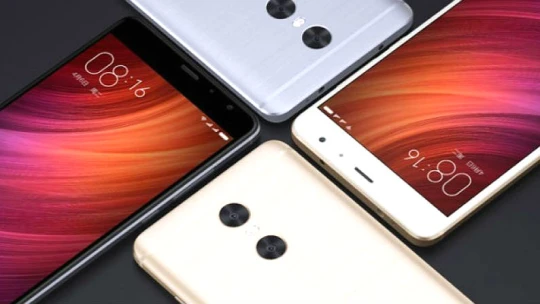Xiaomi i&nbsp;Realme. Podíl čínských značek na ruském trhu se smartphony přesáhl 70 procent