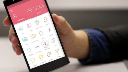 Jak ušetřit bez finančního poradce? Zkuste jednu z&nbsp;těchto 5 aplikací