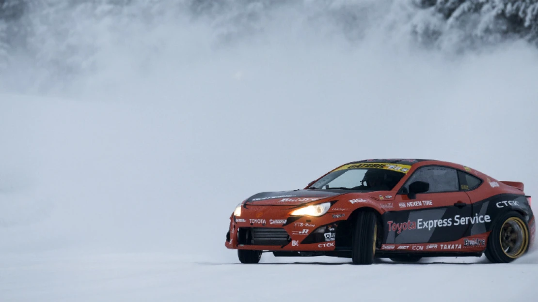 Jak správně jezdit „dveřmi napřed“? 5 rad od mistra světa v&nbsp;driftingu