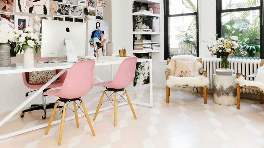 Toto je návod, jak si vytvořit z&nbsp;domova stylový a&nbsp;osobitý home office