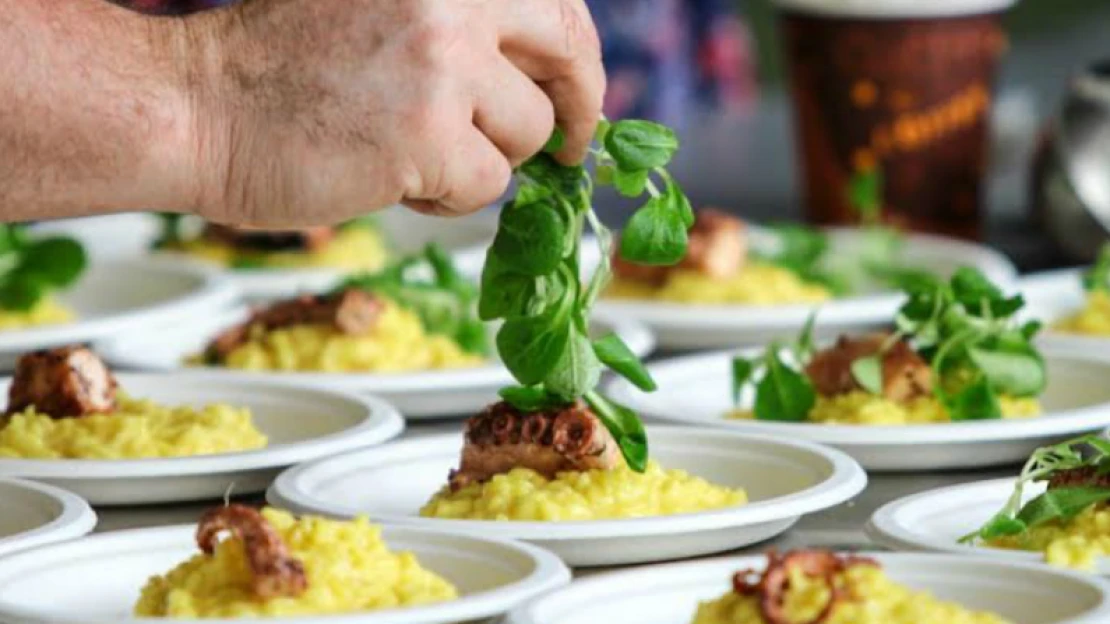 Nejostřejší chilli světa, křidýlka na čas a&nbsp;kopa zmrzliny. Kam na food festival
