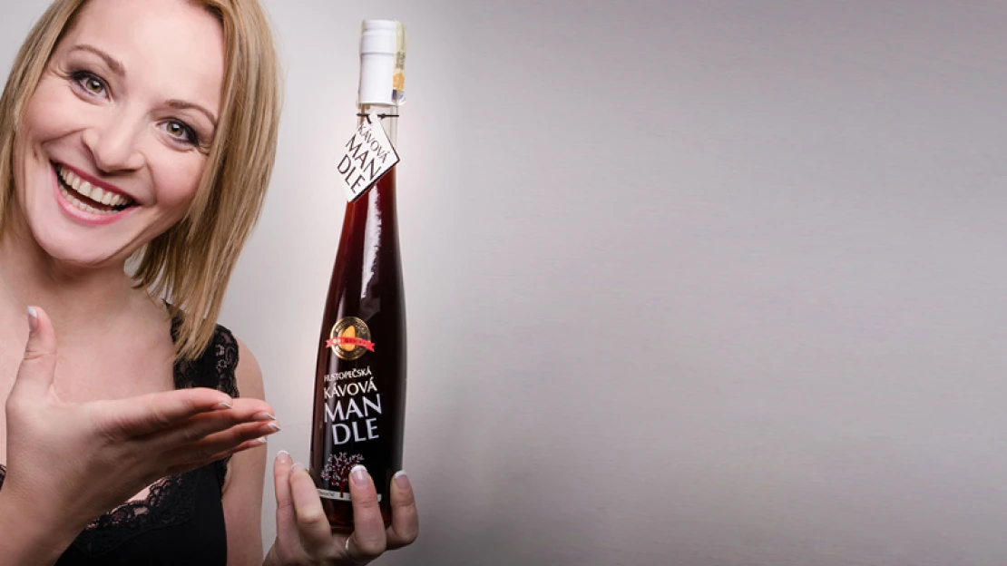 Příběh s&nbsp;chutí mandloní. Jak ředitelka školky dala Česku originální alkohol