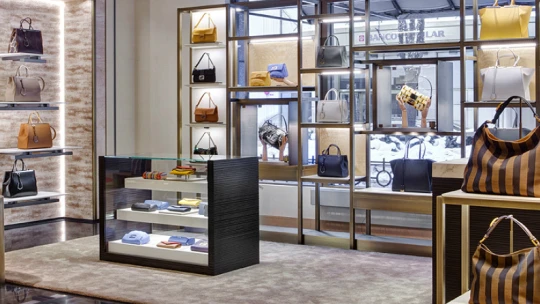 Luxus na míru: Fendi se pouští do digitálního světa bespoke kabelek