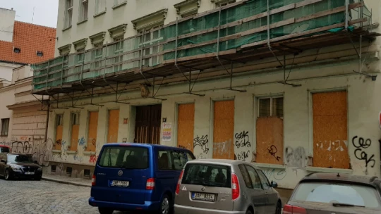 Exgumárník Němec vstupuje do realit, koupil blok domů v&nbsp;centru Prahy