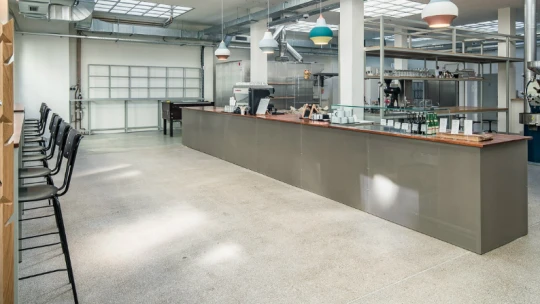 Místo, lidi a&nbsp;kafe. Ingredience kavárenského úspěchu Kamila Skrbka