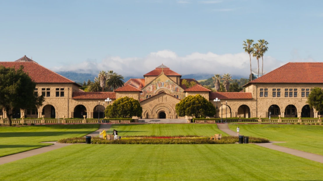 Stanford v&nbsp;Praze. Slavná univerzita přiveze svůj kurz poprvé do Evropy