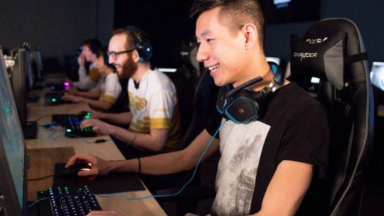 Kdo se bojí, nesmí do eSports. Jak spojit marketing s&nbsp;profesionálními gamery?