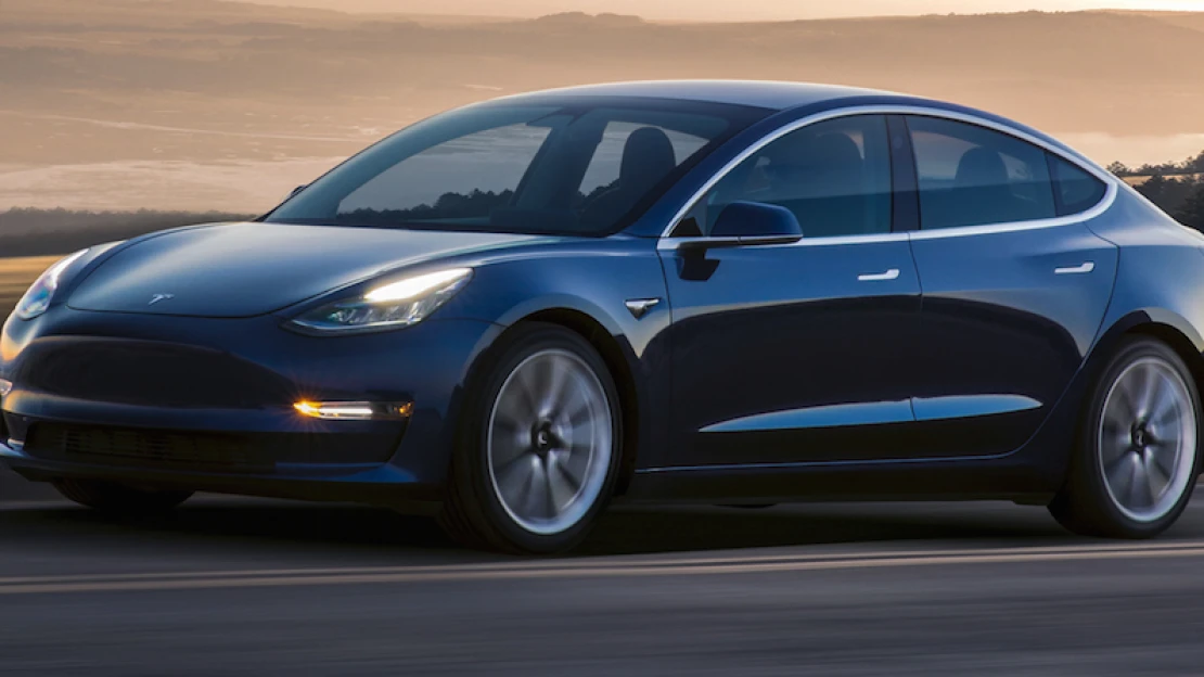 Tesla postaví novou gigatovárnu v&nbsp;Číně, peníze na ni ale nemá