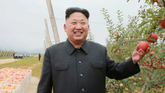 Kapitalismus v&nbsp;Severní Koreji přináší Kim Čong-unovi přes miliardu ročně