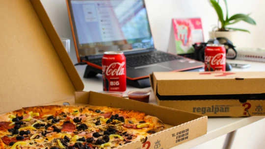 Prague Delivery Wars: U koho je nejlepší objednat si oběd?