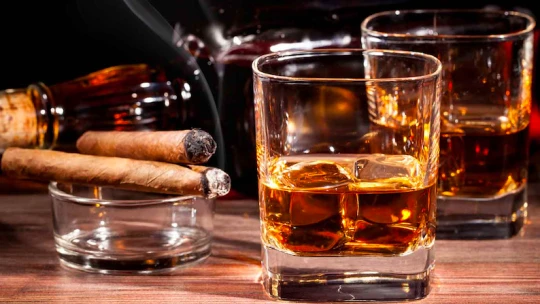 Jak rozpoznat a&nbsp;vychutnat kvalitní whisky v&nbsp;šesti degustačních krocích