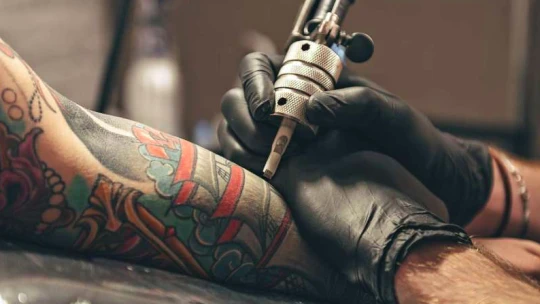 Forbes Cocktail: Kupte si lístek na Spice Girls a nechte se potetovat