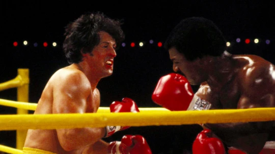 Forbes Cocktail: Dejte si svařák v iglú a zajděte do kina na Rockyho