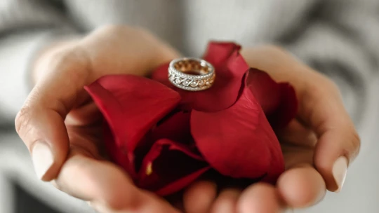 Šperk jako vánoční dárek. Jak vybrat správnou velikost i styl