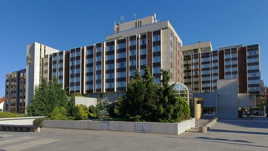 Oldřich Šlemr a&nbsp;zakladatelé Avastu kupují hotel Intercontinental