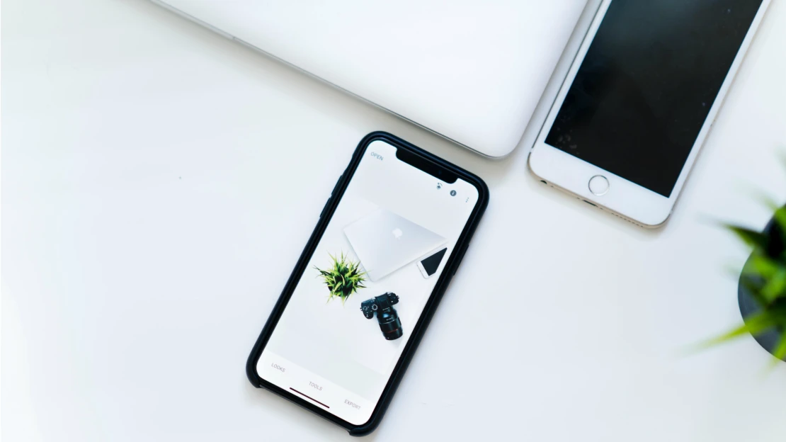 iPhony budou mít novou nabíječku. Apple vyjde vstříc evropské směrnici