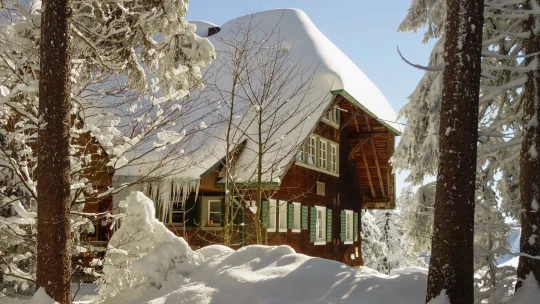 Lyžování v Česku? Tohle jsou horské chaty a roubenky, kde byste se měli ubytovat