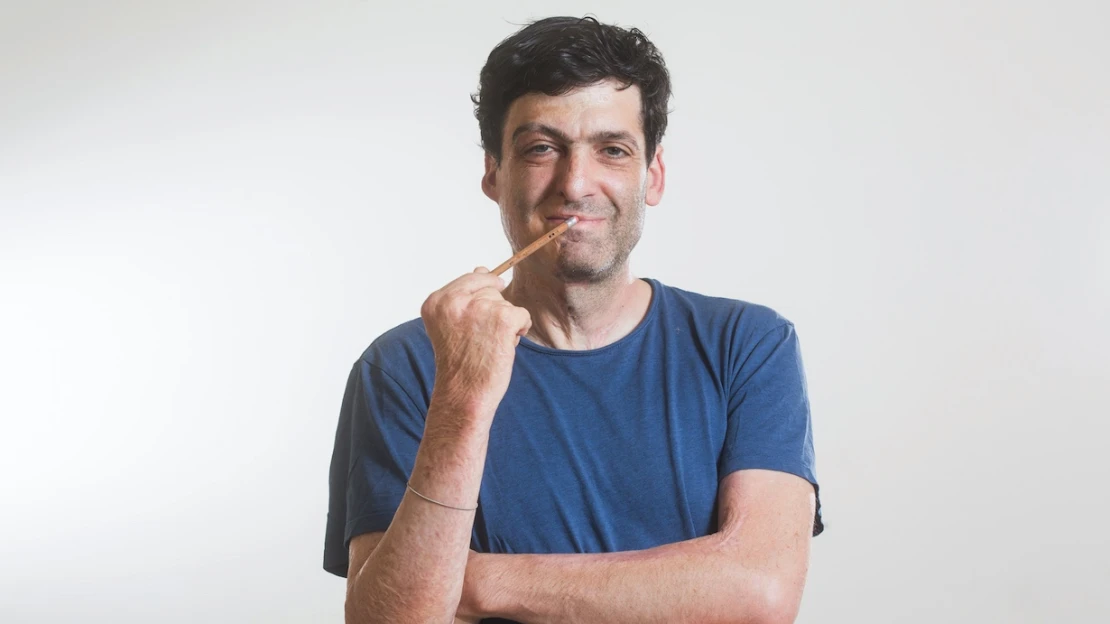 Stále se marně pokoušíme koupit si štěstí za peníze, tvrdí ekonom Ariely