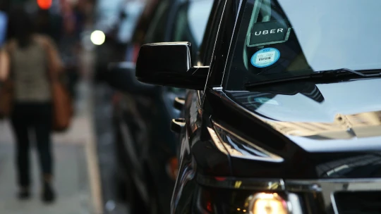 Ze země do vzduchu. Před 10 lety vznikl Uber a změnil svět přepravy