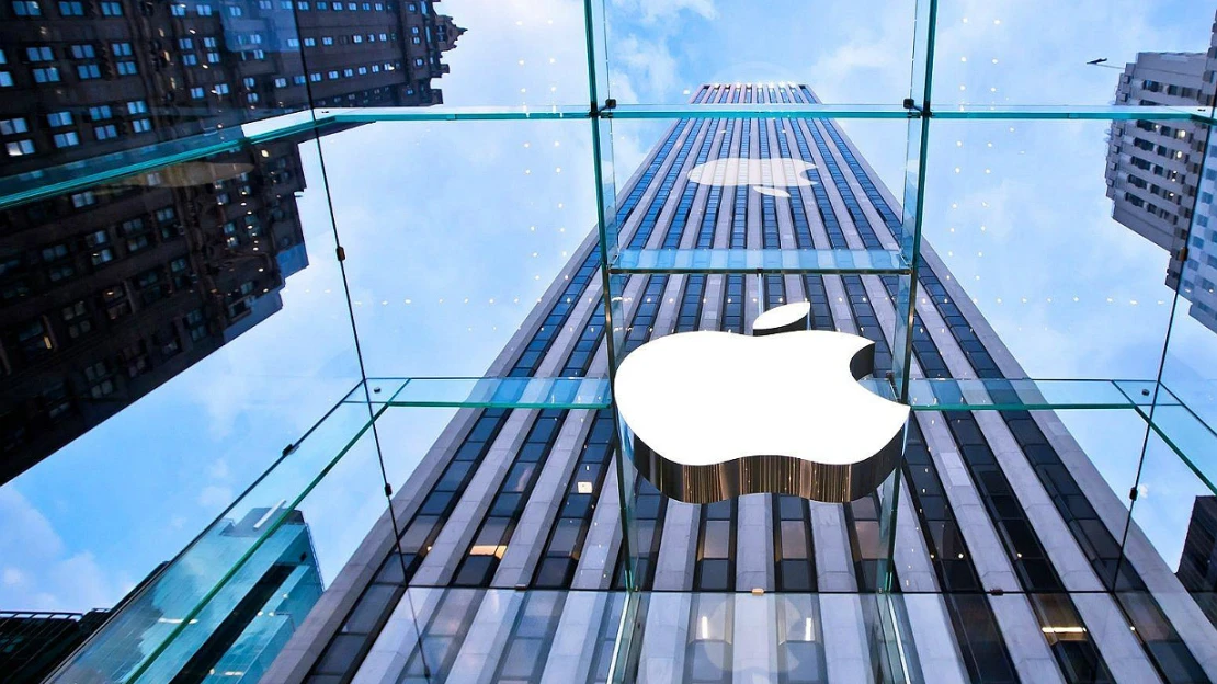 Jony Ive pryč, MacBook pryč, iPhone v&nbsp;útlumu. Kam kráčíš, Apple?