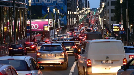 Prodej aut v&nbsp;Německu roste. Předcovidová čísla však stále neatakuje