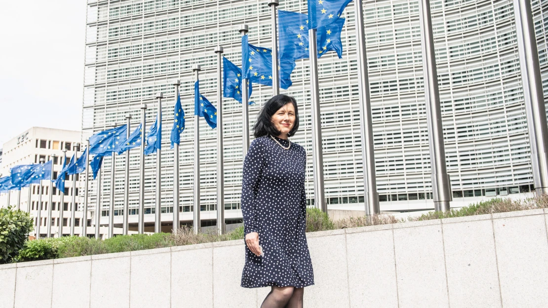 Twitter podle Jourové nebrání ruské propagandě. Hrozí porušení pravidel EU