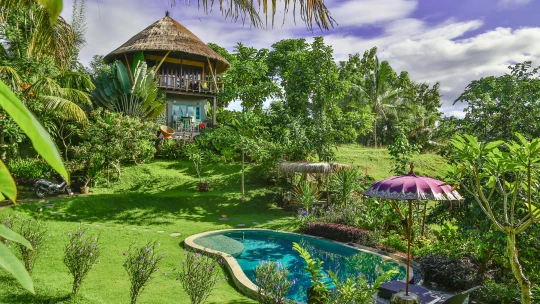 Deset nejžádanějších míst na Airbnb. Treehouse na Bali i&nbsp;romantická chýše pro dva