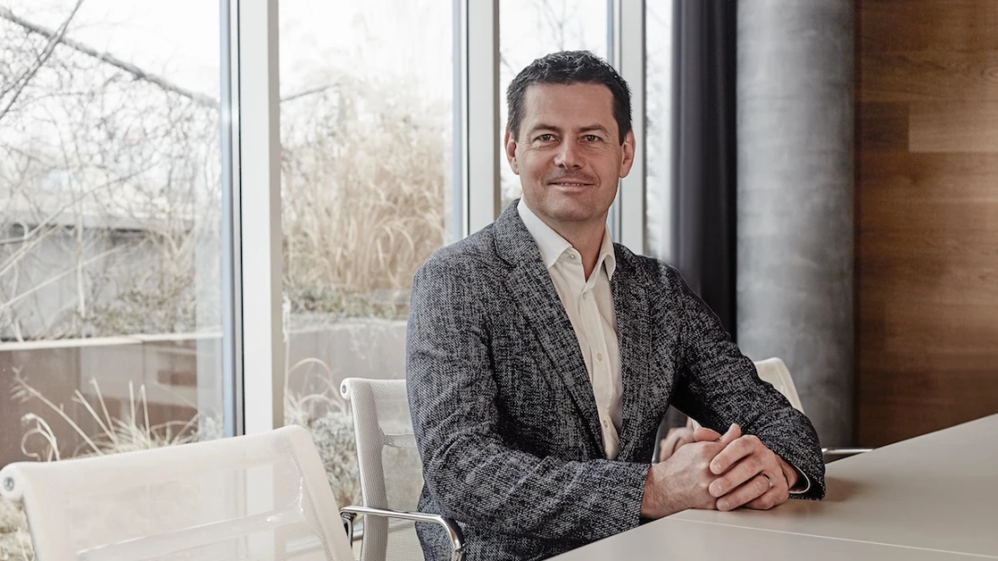 Komárek chce ovládnout řecký OPAP za 50 miliard. Cílem je Sazka na burze
