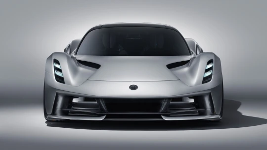 50 milionů korun a&nbsp;2 tisíce koní. Lotus představil elektrický supersport Evija