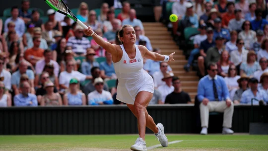 Strýcová na Wimbledonu vydělá desítky milionů. Pak ale přijde berňák