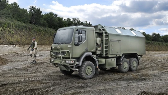 Urgentní posily. Tatra Trucks dodá české armádě dalších osmdesát nákladních aut