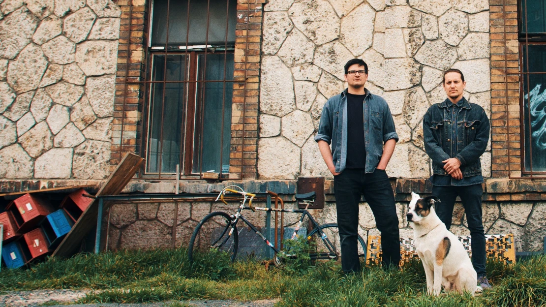 Recyklace nestačí. Dva designéři z&nbsp;Brna prokopávají cestu upcyklaci