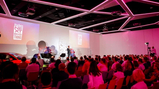 NEXT Big Thing: díky elektromobilu ušetříte a&nbsp;ve virtuální realitě najdete svůj kmen