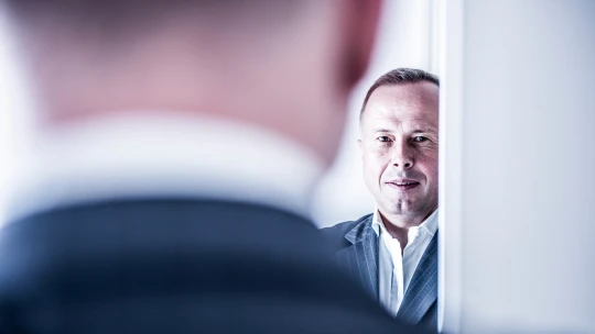 Majitelé firemních dluhopisů přijdou o&nbsp;miliardy, varuje investor Burda