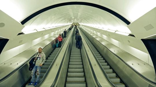 První úsek metra D postaví Subterra, Hochtief a&nbsp;Strabag. O&nbsp;tři miliardy dráž, než se čekalo