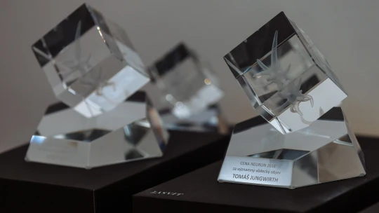 Sedm mužů a jedna žena. Tohle jsou nejlepší čeští vědci roku 2019