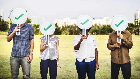 Zapomínáte? Triky, jak si po seznámení pamatovat jména