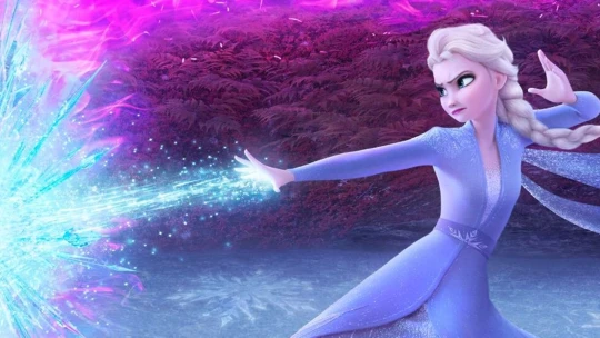 Ledové šílenství pokračuje. Druhý díl Frozen má na kontě miliardu a&nbsp;míří k&nbsp;rekordu