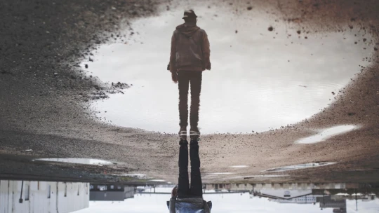 Jak působit sebevědomě, i když ve skutečnosti nejste